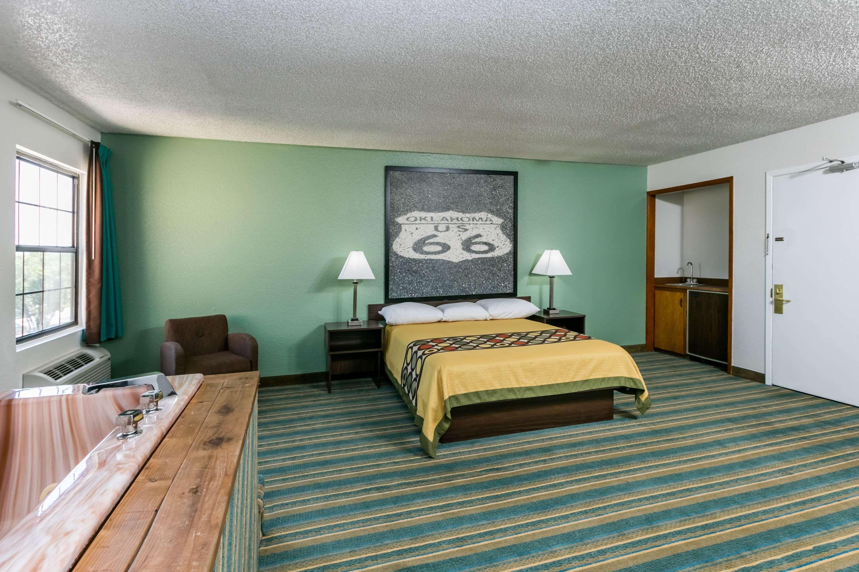 Super 8 By Wyndham Sapulpa/Tulsa Area Motel Glenpool Exterior photo