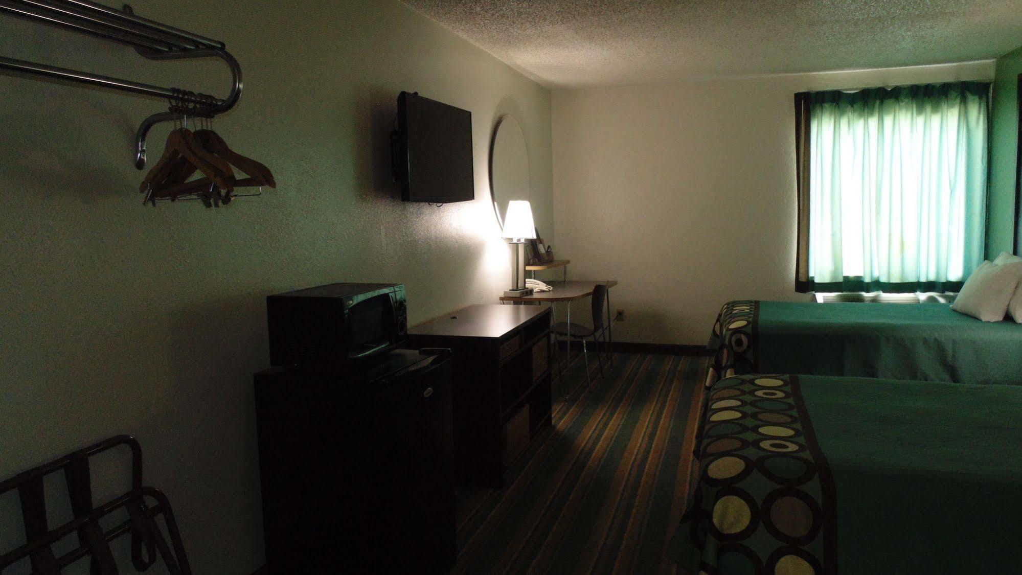 Super 8 By Wyndham Sapulpa/Tulsa Area Motel Glenpool Exterior photo